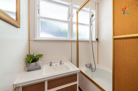 Photo of property in 75 Logie Street, Stokes Valley, Lower Hutt, 5019