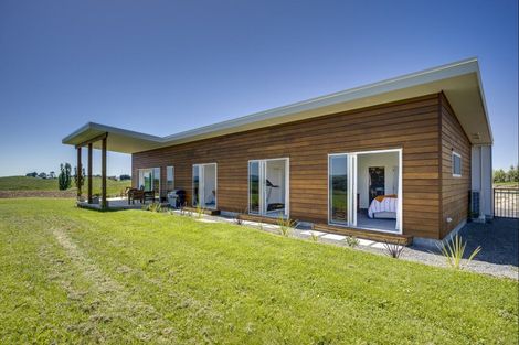 Photo of property in 2658 Taihape Road, Sherenden, Hastings, 4179