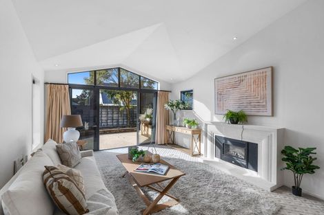 Photo of property in 8 Church Lane, Merivale, Christchurch, 8014