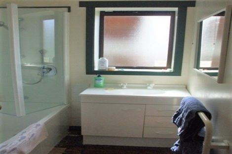 Photo of property in 16 Brook Street, Waiwhetu, Lower Hutt, 5010