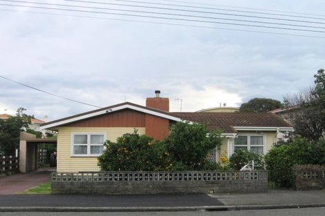 Photo of property in 3/10 Meeanee Quay, Westshore, Napier, 4110