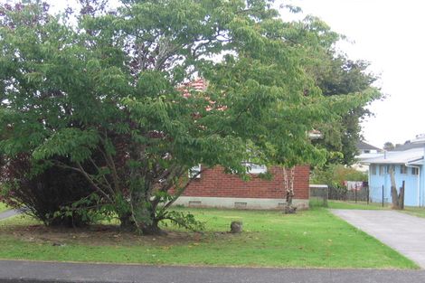 Photo of property in 57 Kelman Road, Kelston, Auckland, 0602