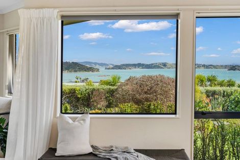 Photo of property in 4 Sunset Parade, Parua Bay, Whangarei, 0174