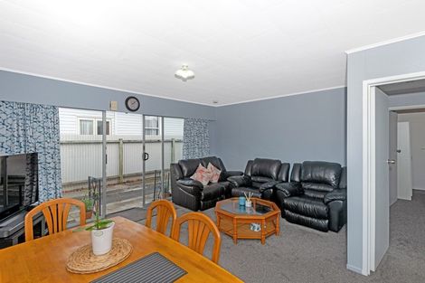 Photo of property in 1/282 Aberdeen Road, Gisborne, 4010