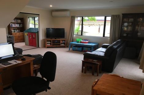 Photo of property in 138 Wiseley Road, West Harbour, Auckland, 0618