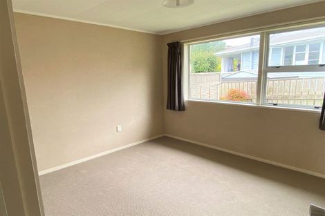 Photo of property in 9 Heaphy Street, Westown, New Plymouth, 4310