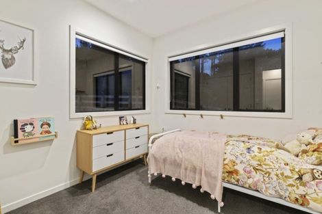 Photo of property in 31 James Paige Lane, Riverhead, 0793