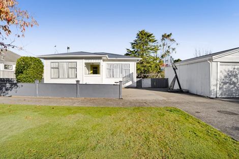 Photo of property in 10 Mahoe Street, Strandon, New Plymouth, 4312