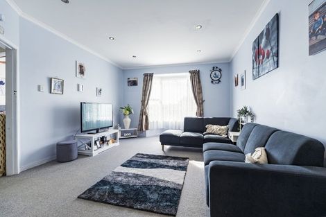 Photo of property in 35 Browne Street, Waitara, 4320