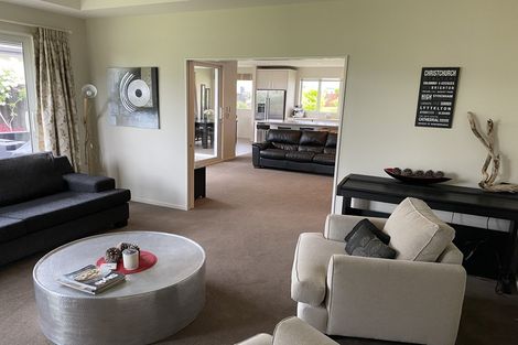 Photo of property in 52 Huntingdon Drive, Rangiora, 7400