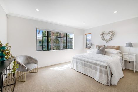 Photo of property in 1/24 James Street, Bayview, Auckland, 0629