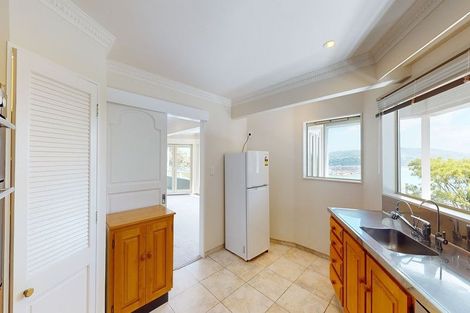 Photo of property in 62a Palliser Road, Roseneath, Wellington, 6011