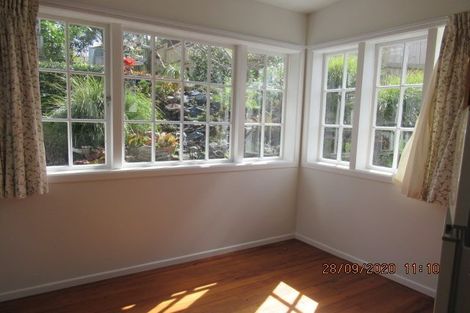 Photo of property in 5 Montana Avenue, Murrays Bay, Auckland, 0630