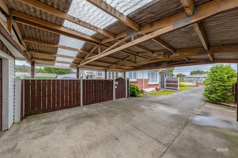 Photo of property in 16 Charles Street, Clouston Park, Upper Hutt, 5018
