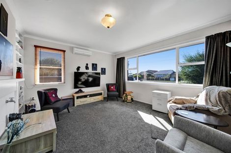 Photo of property in 35 Disraeli Street, Hawera, 4610