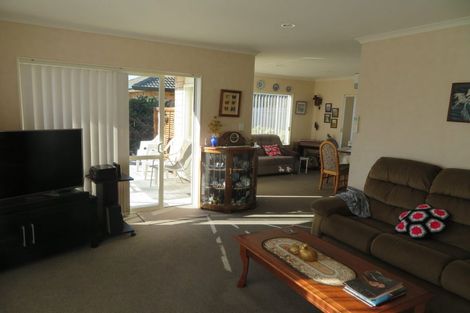 Photo of property in 70 Tuihana Drive, Papamoa Beach, Papamoa, 3118