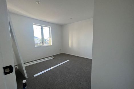Photo of property in 25 Stitchbird Crescent, Papakura, 2110
