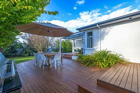 Photo of property in 1 Sinclair Avenue, Highbury, Palmerston North, 4412