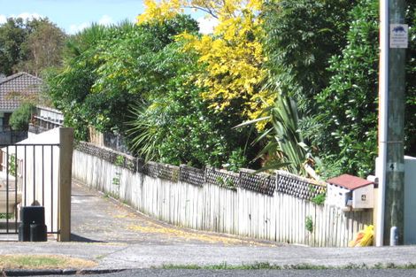 Photo of property in 1/4 Parker Avenue, New Lynn, Auckland, 0600
