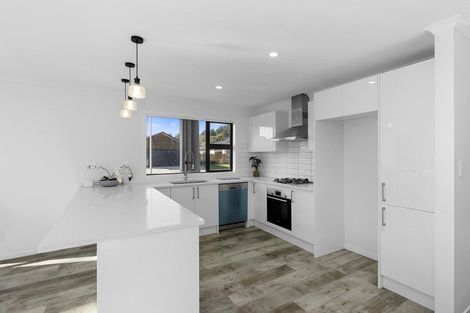 Photo of property in 5 Kerrigan Crescent, Wallaceville, Upper Hutt, 5018