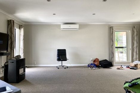 Photo of property in 4b Virginia Street, Henderson, Auckland, 0612