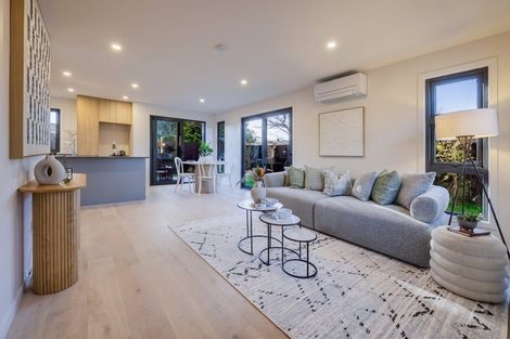 Photo of property in 11 Kaaramuramu Lane, Mangere Bridge, Auckland, 2022
