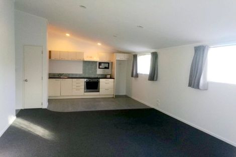 Photo of property in 53 Triangle Road, Massey, Auckland, 0614