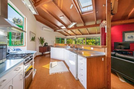 Photo of property in 149 Cornwallis Road, Cornwallis, Auckland, 0604