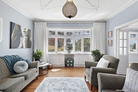 Photo of property in 62 Nicholson Road, Khandallah, Wellington, 6035