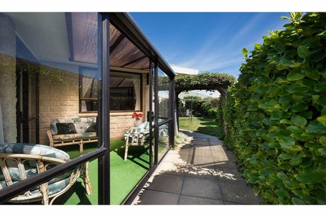 Photo of property in 75 Frankleigh Street, Somerfield, Christchurch, 8024
