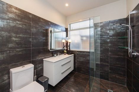 Photo of property in 42 Stewart Crescent, Hokowhitu, Palmerston North, 4410