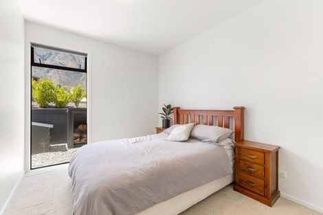 Photo of property in 13 Hackett Road, Jacks Point, Queenstown, 9371