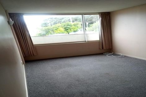 Photo of property in Beresford Apartments, 5/118 Russell Terrace, Berhampore, Wellington, 6023