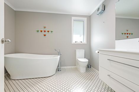 Photo of property in 3 Firth Place, Awapuni, Palmerston North, 4412