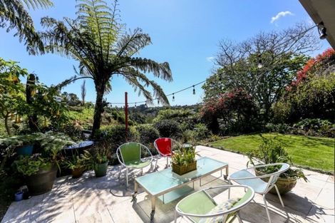 Photo of property in 319 Mangorei Road, Merrilands, New Plymouth, 4312