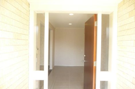 Photo of property in 6 Pennygale Close, Flat Bush, Auckland, 2016