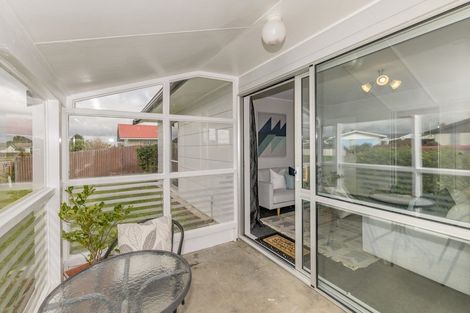 Photo of property in 112 Ryder Crescent, Levin, 5510