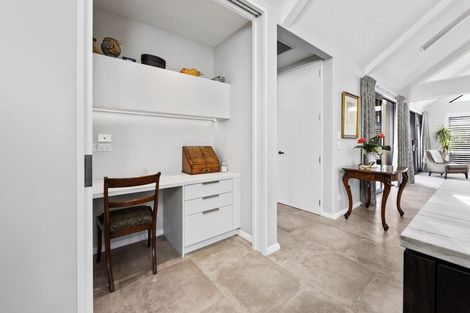 Photo of property in 17 Lees Road, Strowan, Christchurch, 8052