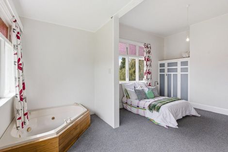 Photo of property in 225 Kuku Beach Road, Kuku, Manakau, 5570