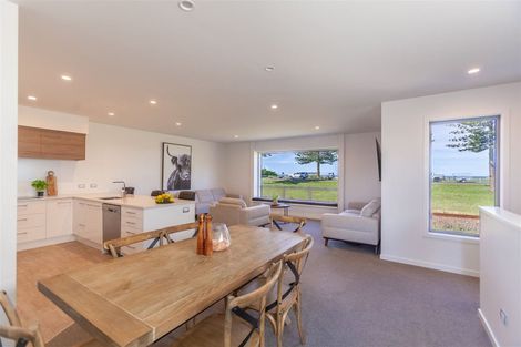 Photo of property in 122b Te Awa Avenue, Te Awa, Napier, 4110