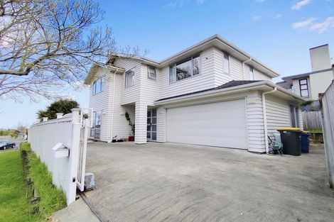 Photo of property in 1a Marina View Drive, Hobsonville, Auckland, 0618