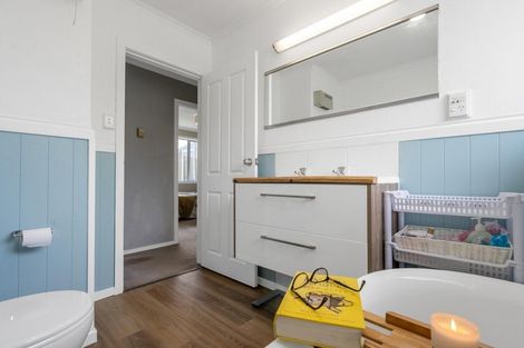 Photo of property in 114 Ruru Avenue, Otatara, Invercargill, 9879