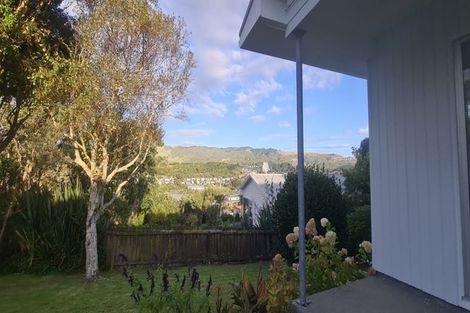 Photo of property in 64 Saint Johns Terrace, Tawa, Wellington, 5028