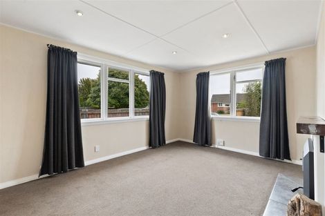 Photo of property in 10 Hillary Crescent, Upper Riccarton, Christchurch, 8041
