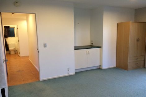 Photo of property in 2/842 East Coast Road, Oteha, Auckland, 0630