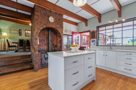 Photo of property in 389 Kawiu Road, Levin, 5510