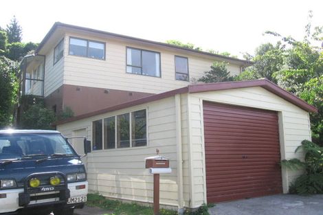 Photo of property in 5 Sasanqua Way, Crofton Downs, Wellington, 6035