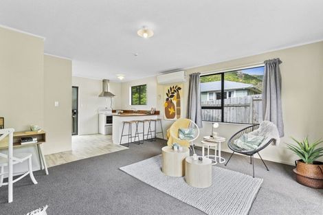 Photo of property in 1b Sunny Grove, Wainuiomata, Lower Hutt, 5014