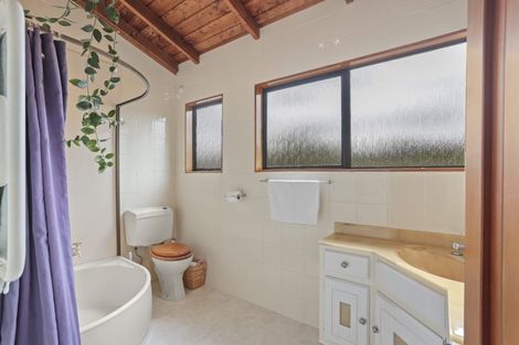 Photo of property in 2/12 Evans Road, Glen Eden, Auckland, 0602