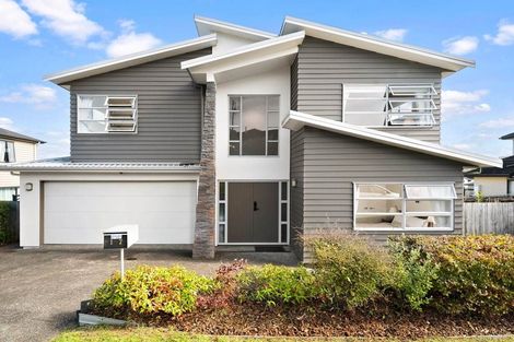 Photo of property in 17 Wye Oak Drive, Schnapper Rock, Auckland, 0632